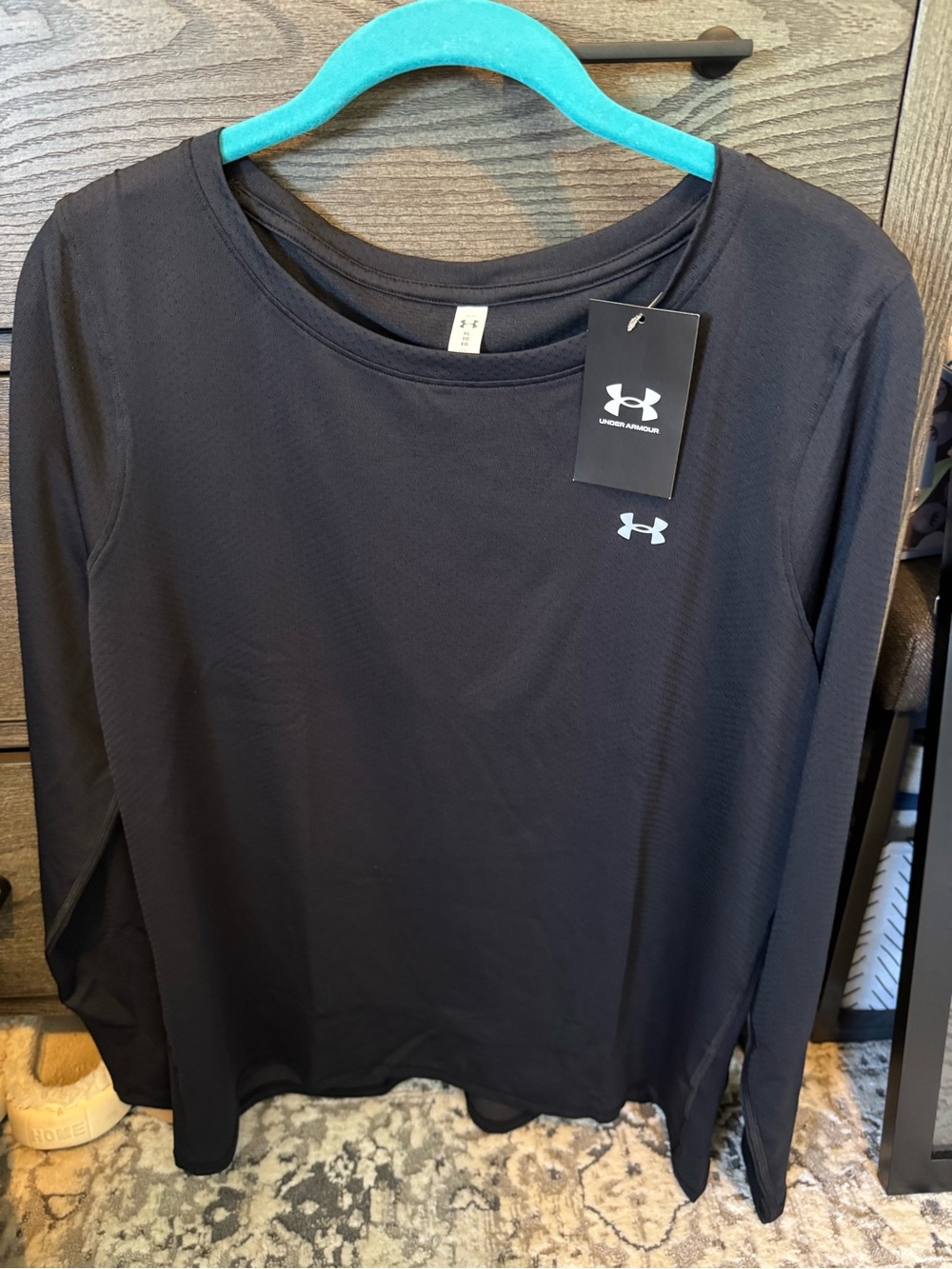 Under Armour Black Long-Sleeve Women's Performance Tee
